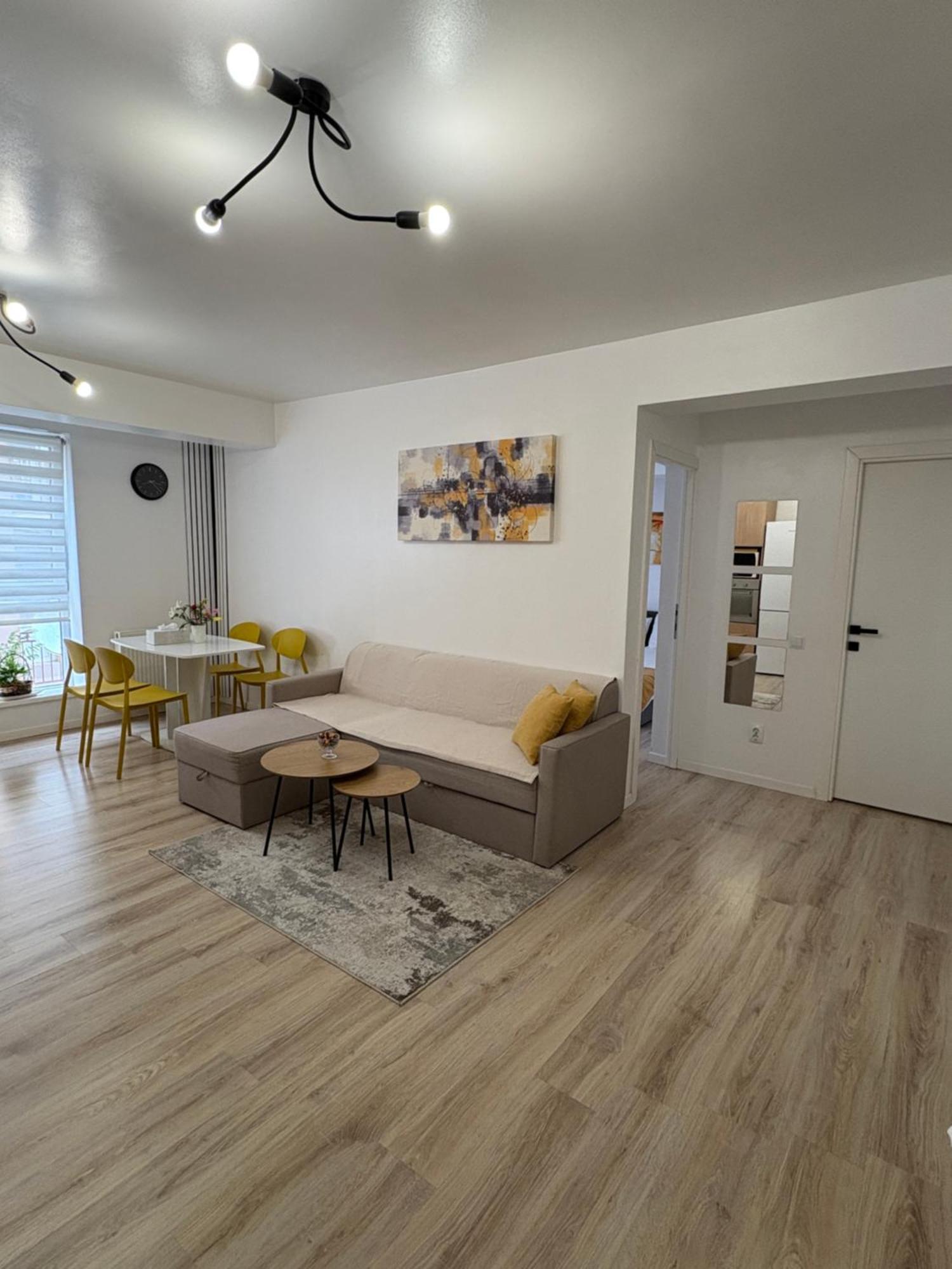Yellow Apartment Floreşti 外观 照片